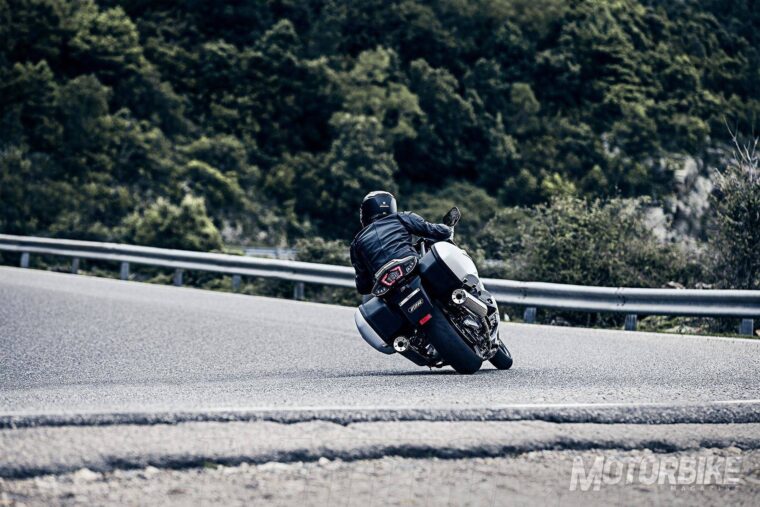 Yamaha-FJR1300-2016_15