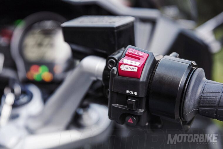 Yamaha-FJR1300-2016_4