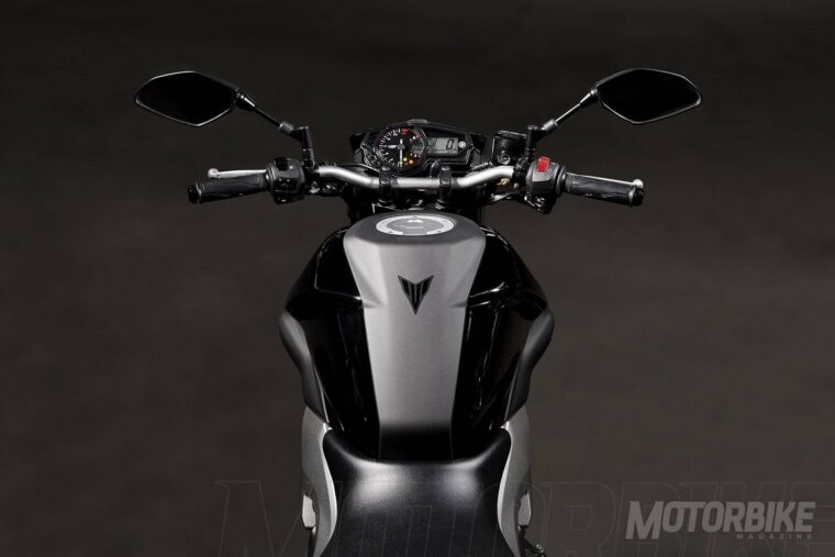 Yamaha-MT-03-2016_6
