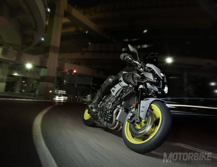 Yamaha MT 10 2016 01