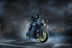 Best 5. La Yamaha MT-10 2016 frente a 5 de sus rivales 6 Yamaha MT 10 2016 09