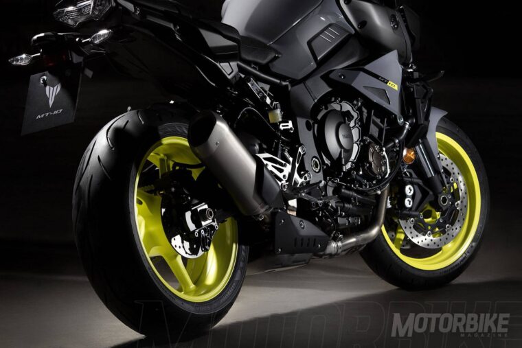 Yamaha MT-10 2016 detalles 03