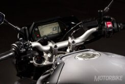 Yamaha MT 10 2016 detalles 04