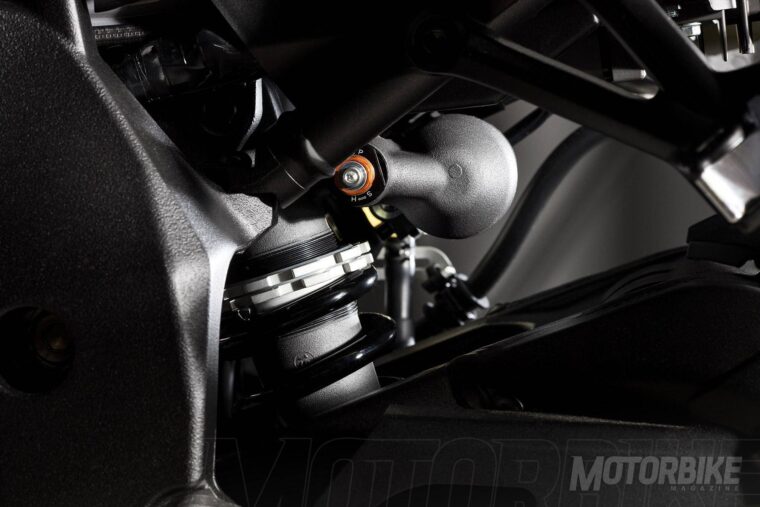 Yamaha MT-10 2016 detalles 10