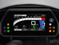 Face to face: Yamaha MT-10 vs Yamaha YZF-R1 15 Yamaha YZF R1 2