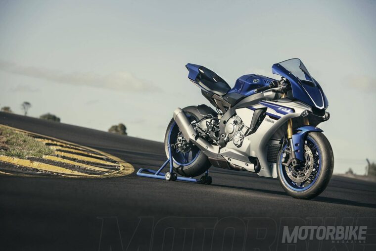 Face to face: Yamaha MT-10 vs Yamaha YZF-R1 6 Yamaha YZF R1 6