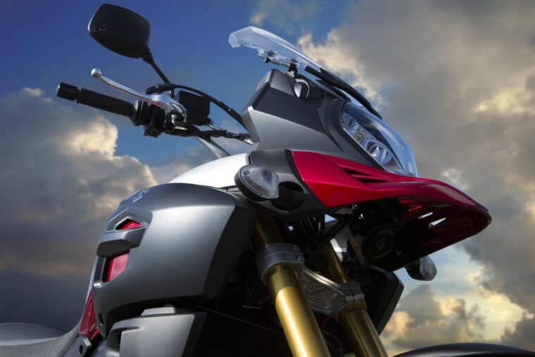 DL1000AL4_action_9_4