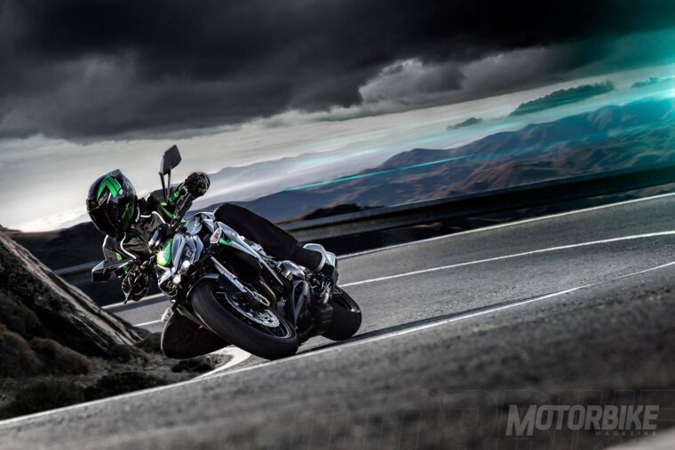 Kawasaki-Z1000_2