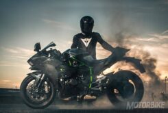 Prueba Kawasaki H2: ¿el lado oscuro? 23 Prueba Kawasaki H2 - Motorbike Magazine