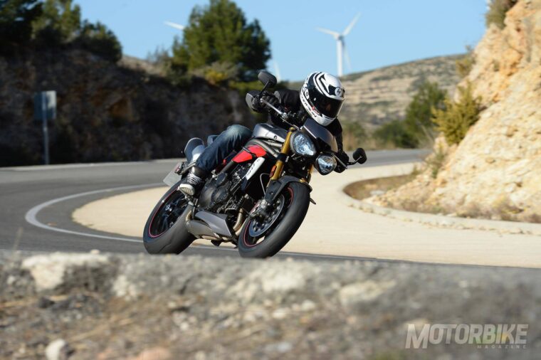 Prueba Triumph Speed Triple R 2016