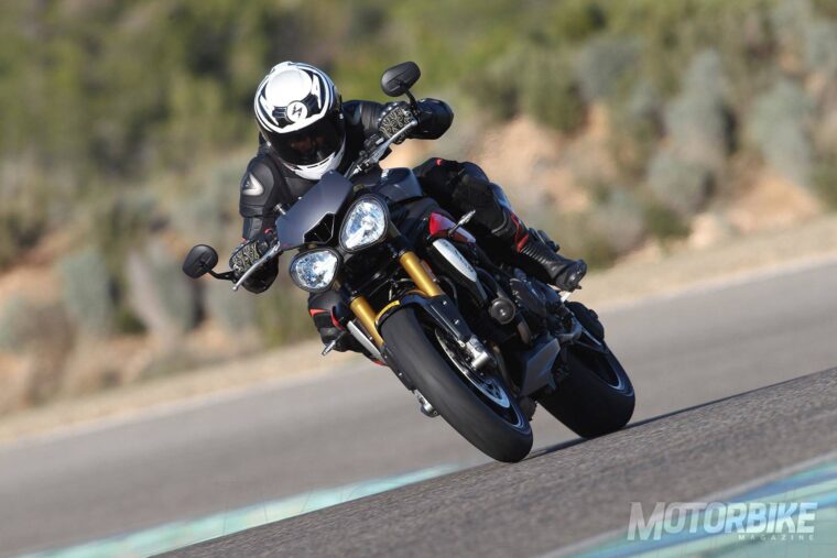 Prueba Triumph Speed Triple R 2016