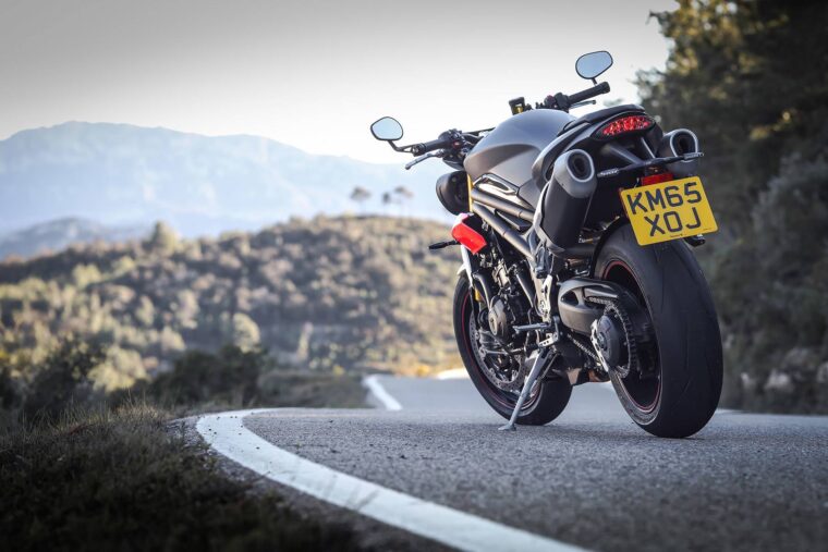 Triumph Speed Triple R 2016