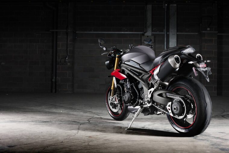 Triumph Speed Triple R 2016