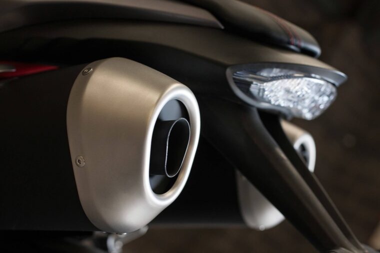 Triumph Speed Triple R 2016