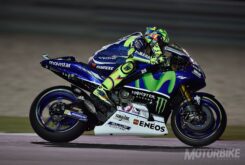 Valentino Rossi, sobre Lorenzo: «Hay que tener pelotas para cambiar de moto, así que al final se quedará» 14 Casco Valentino Rossi 2016