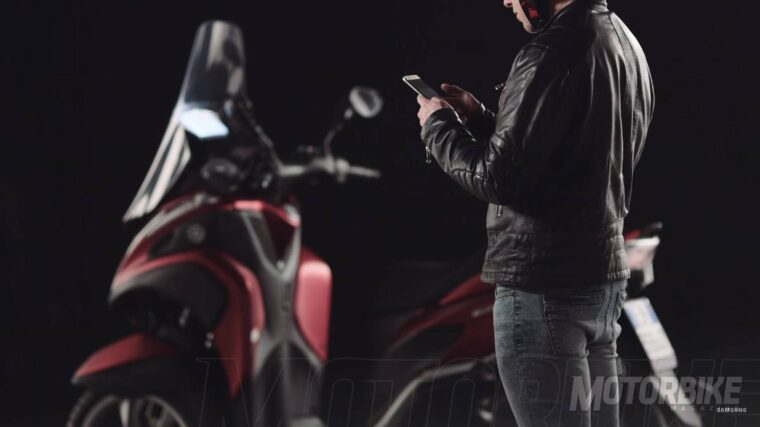 Samsung pantalla inteligente Yamaha Tricity 01