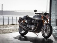 Triumph Thruxto R 2016 001