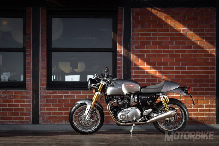 Triumph Thruxto R 2016 003