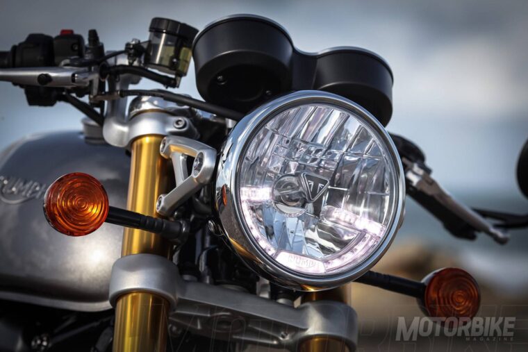 Triumph Thruxto R 2016 005