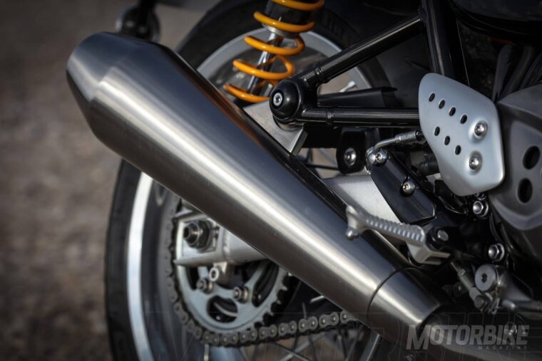 Triumph Thruxto R 2016 010