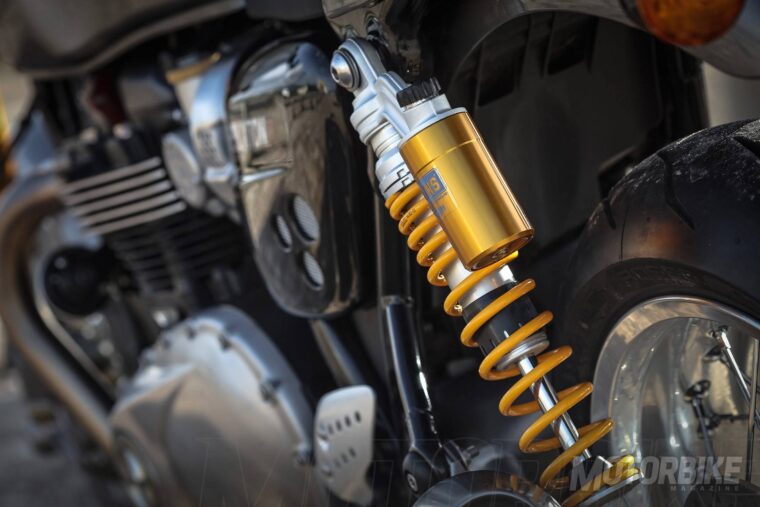 Triumph Thruxto R 2016 013