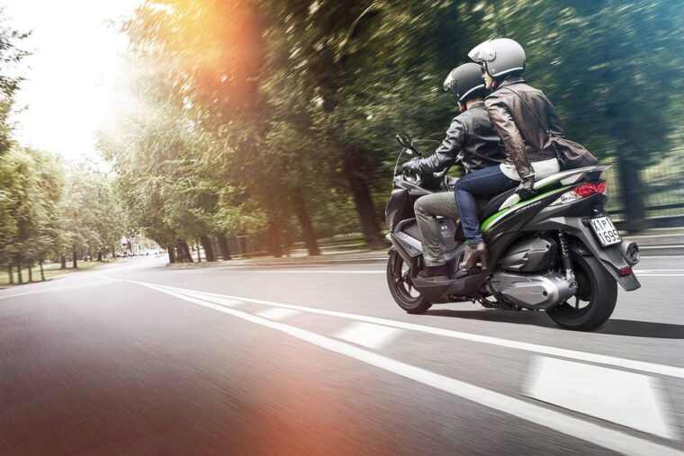 kawasaki-j300-2014-33