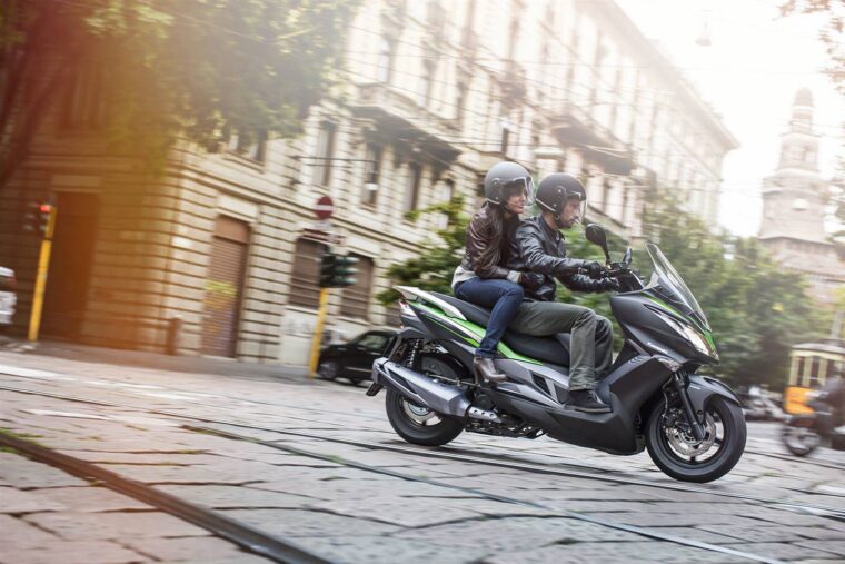 kawasaki-j300-2014-34