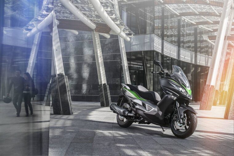 kawasaki-j300-2014-40