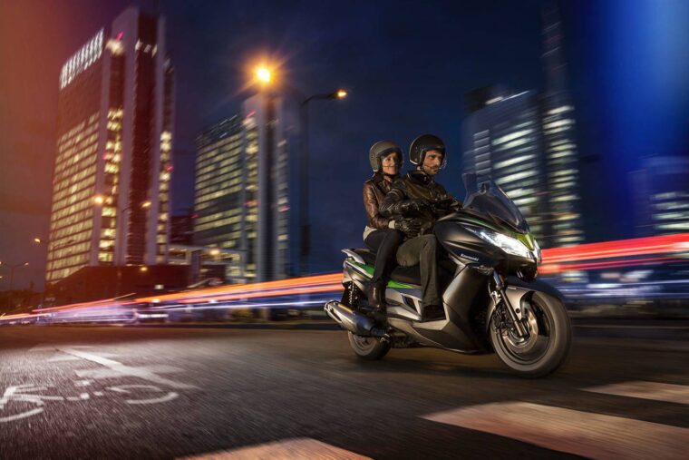 kawasaki-j300-2014-44