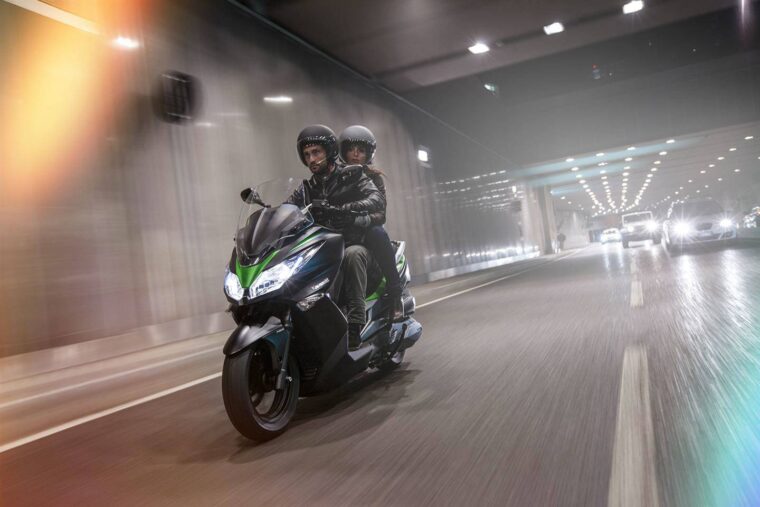 kawasaki-j300-2014-45