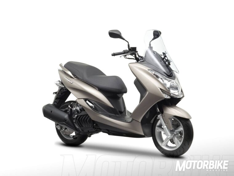 Yamaha Majesty S 11 yamaha majesty s 125 01