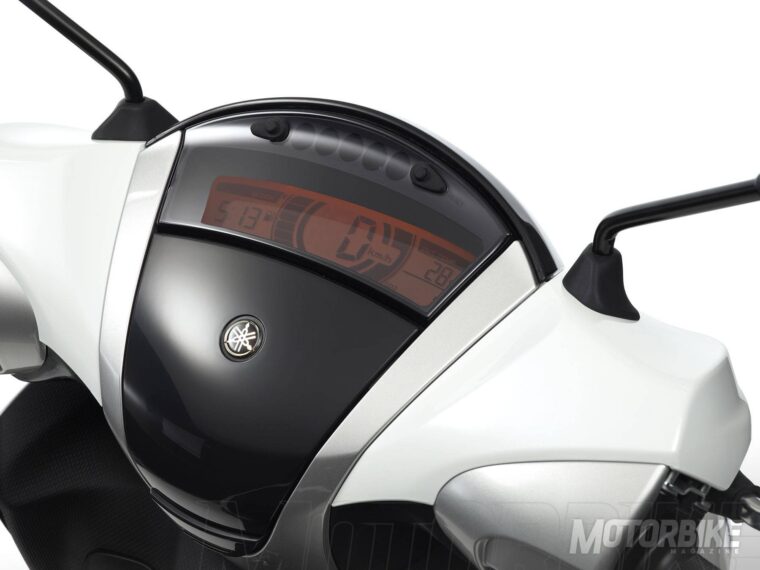 yamaha-xenter-125-07