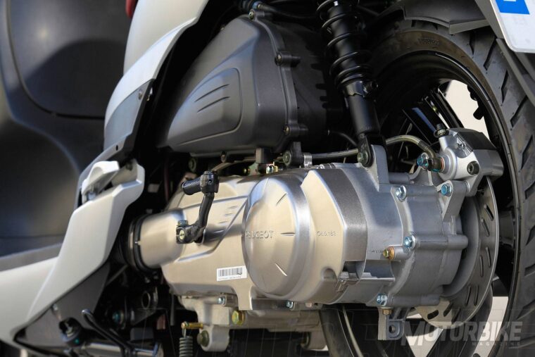 peugeot-tweet-125-evo-21