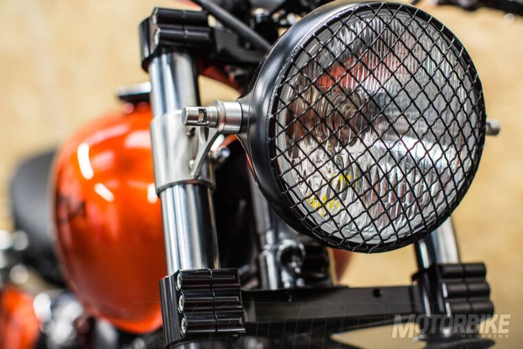 triumph-street-twin-down-and-out-16