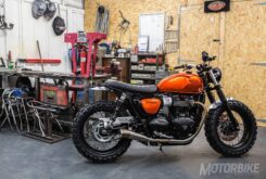 triumph street twin down and out 32