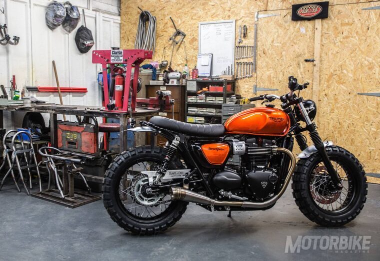 triumph-street-twin-down-and-out-32