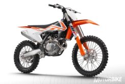 KTM 450 SX F right front MY2017 studio
