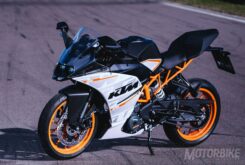KTM RC 390 2016 estaticas 06