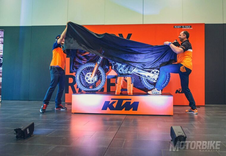 KTM2017 - 7