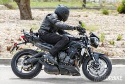 Triumph Street Triple 765 2017 01