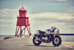 triumph thruxton r down out 11