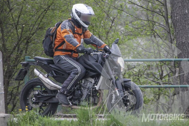KTM 800 duke spy