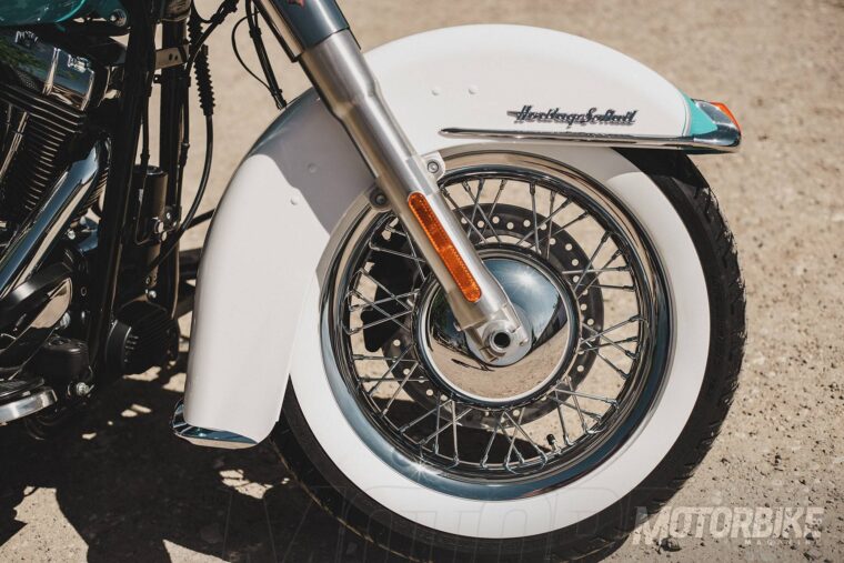 harley-davidson-heritage-softail-classic-galeria-02