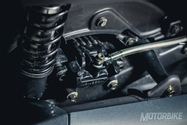 Kawasaki-J300-Detalles-4116