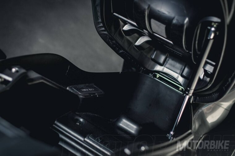 Kawasaki-J300-Detalles-4126