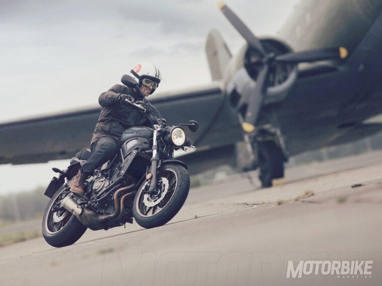 yamaha-xsr700-2017-galeria-001