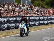 carl fogarty triumph thruxton 10