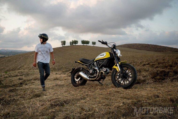 ducati-scrambler-icon-2015-48