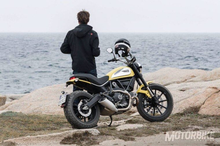 ducati-scrambler-icon-2015-50