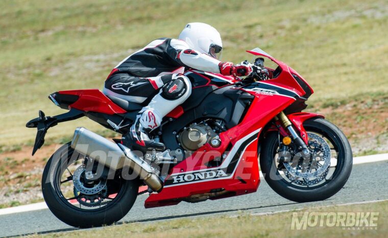 honda-cbr1000rr-2017-espia-02